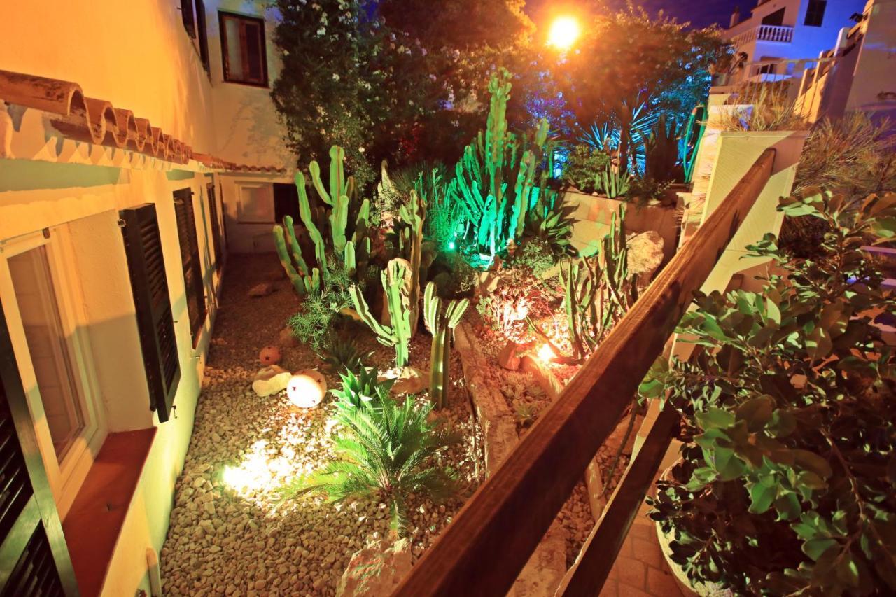 Wunderschoenes Kleines Apartment Fuer 2 Personen Mit Idylischen Blick Ins Gruene Cala Galdana  Kültér fotó